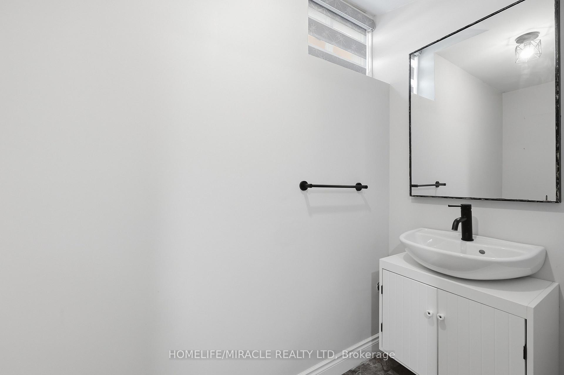 Photo 38 of 15 Mcphail Place, Hamilton, Waterdown — HOMEH