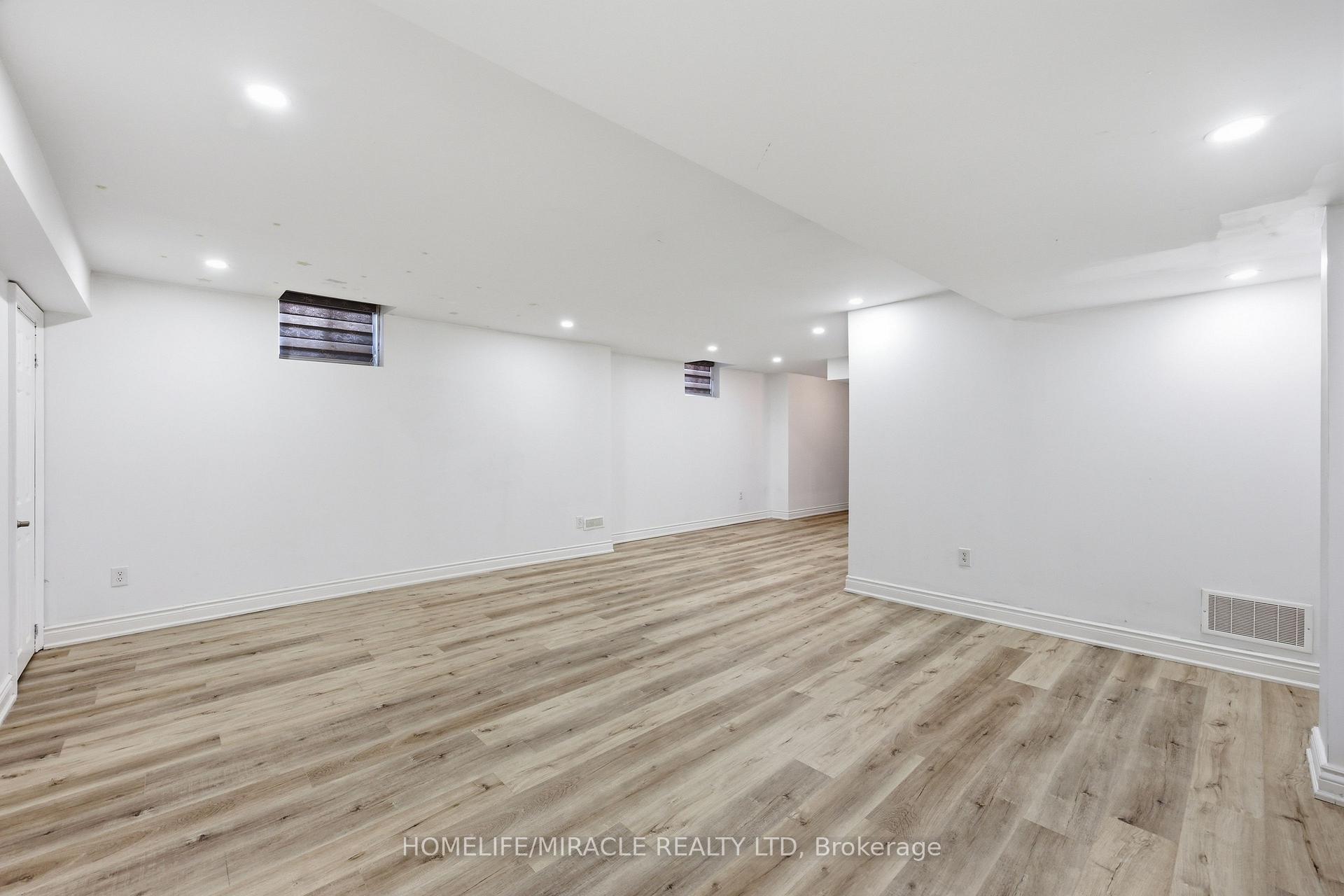 Photo 42 of 15 Mcphail Place, Hamilton, Waterdown — HOMEH