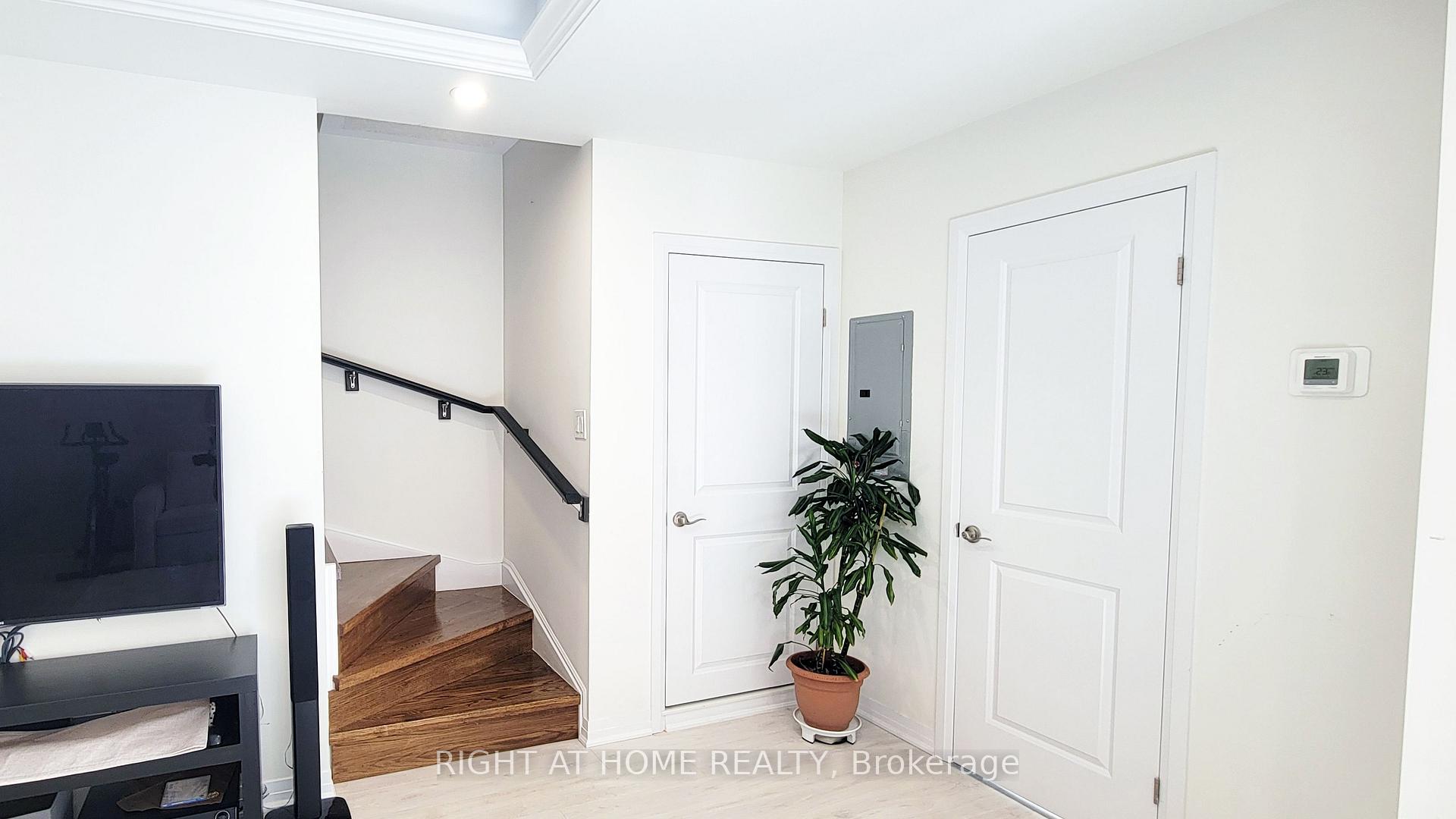 Photo 18 of Unit 12, 142 Foamflower Place, Waterloo, Columbia Forest/Clair Hills — HOMEH