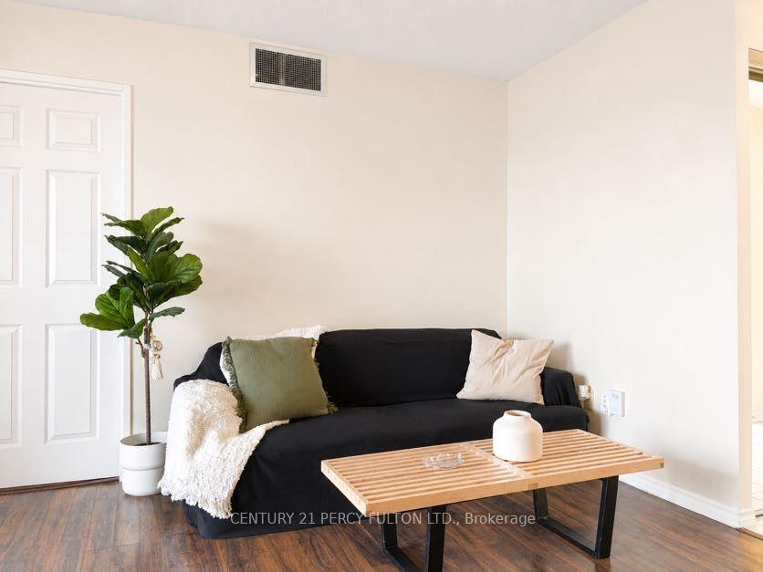 Photo 3 of Unit 2006, 285 Enfield Place, Mississauga, City Centre — HOMEH