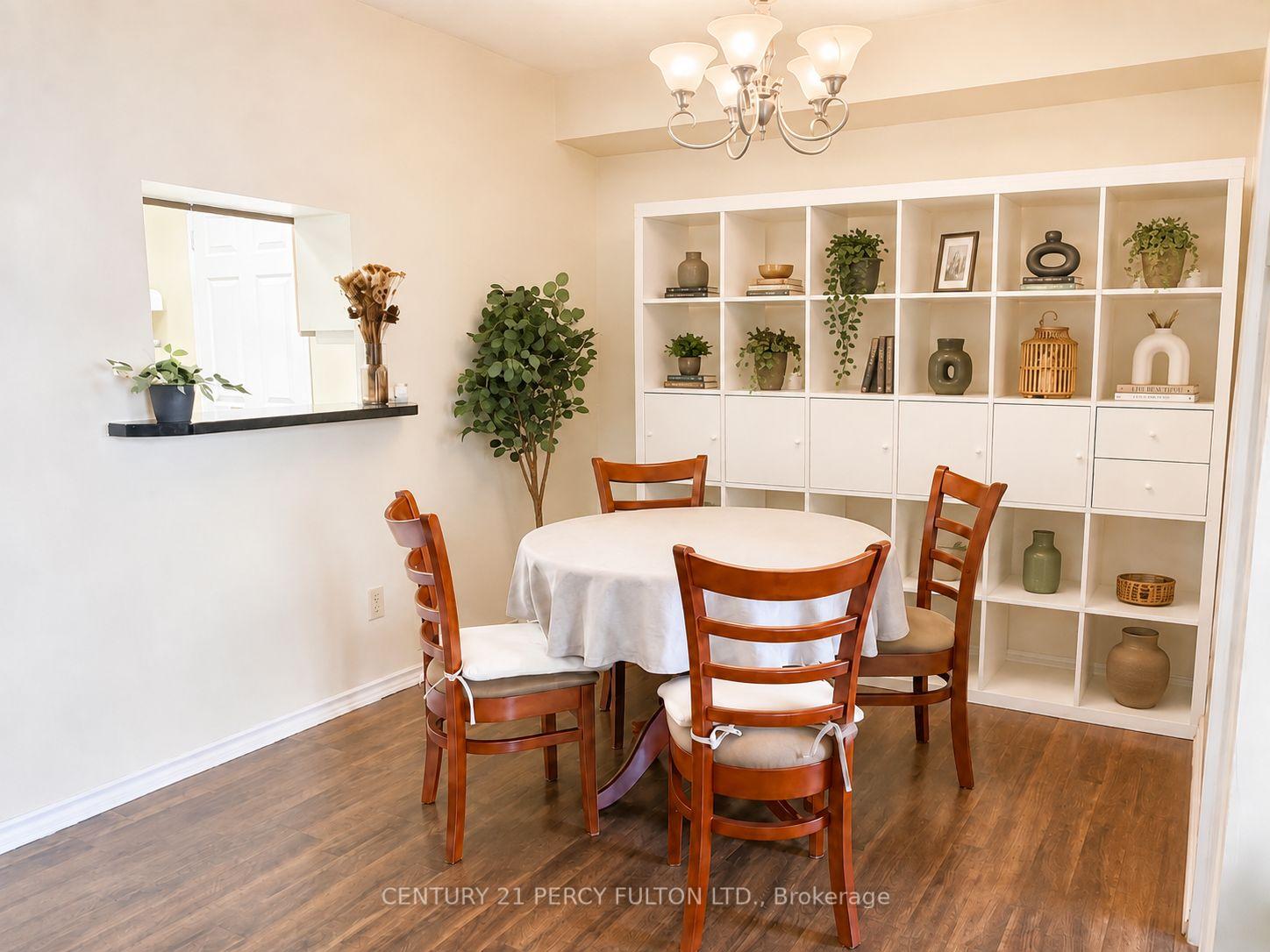 Photo 4 of Unit 2006, 285 Enfield Place, Mississauga, City Centre — HOMEH