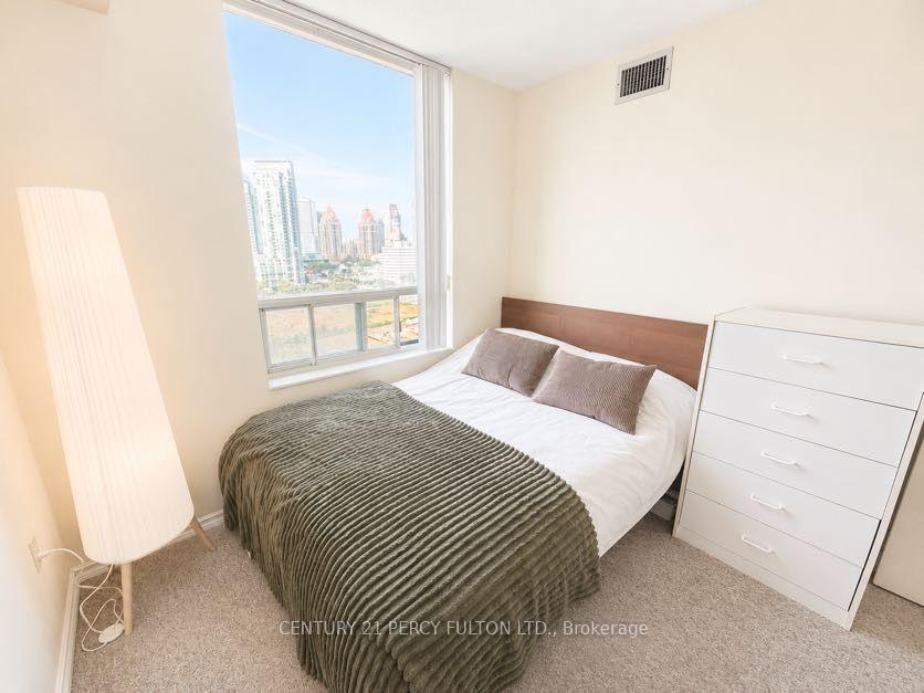 Photo 11 of Unit 2006, 285 Enfield Place, Mississauga, City Centre — HOMEH