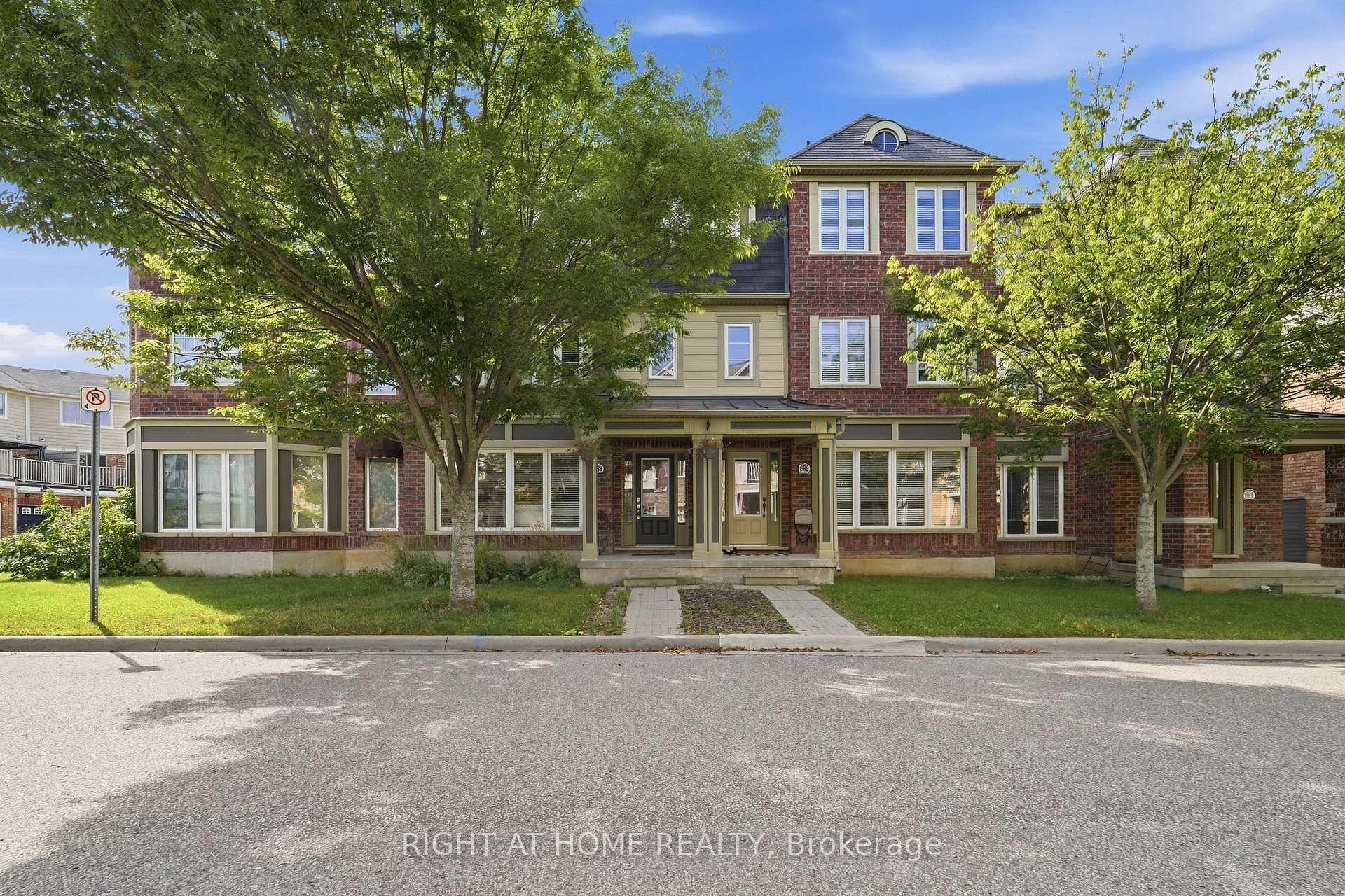 Photo of 888 Jempson Path