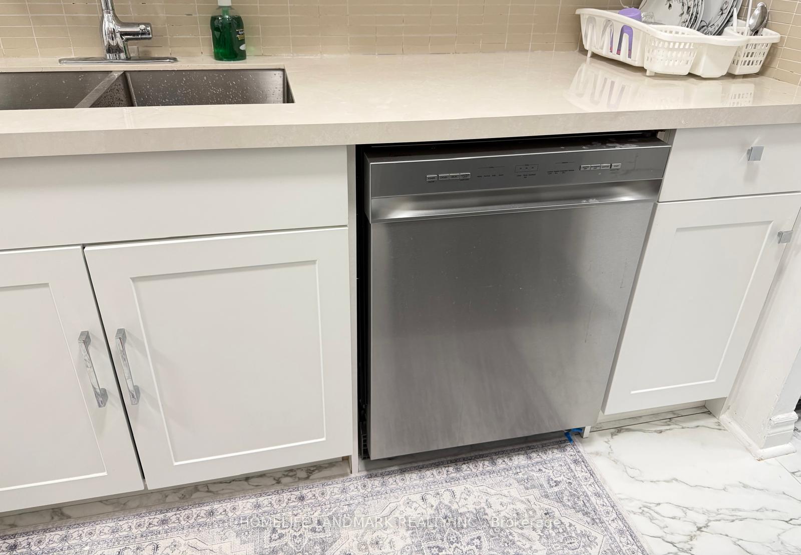 Photo 5 of Unit 716, 370 Dixon Road, Etobicoke, Kingsview Village-The Westway — HOMEH
