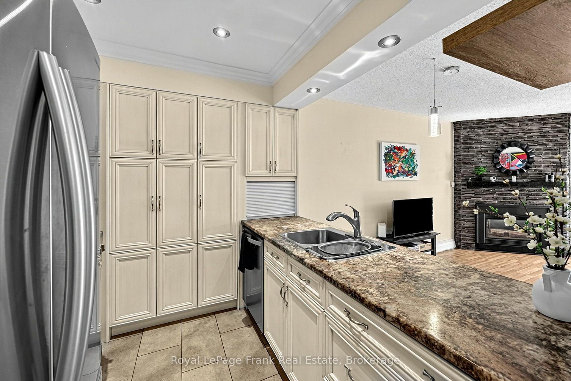 Photo 8 of Unit 21, 21 Laguna Parkway, Ramara, Brechin — HOMEH