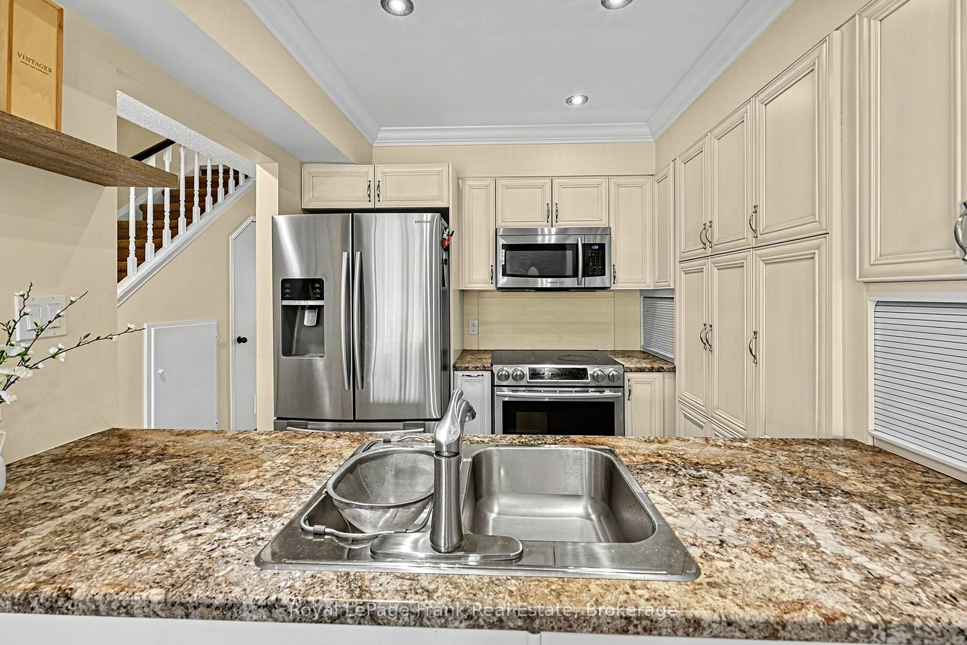 Photo 6 of Unit 21, 21 Laguna Parkway, Ramara, Brechin — HOMEH