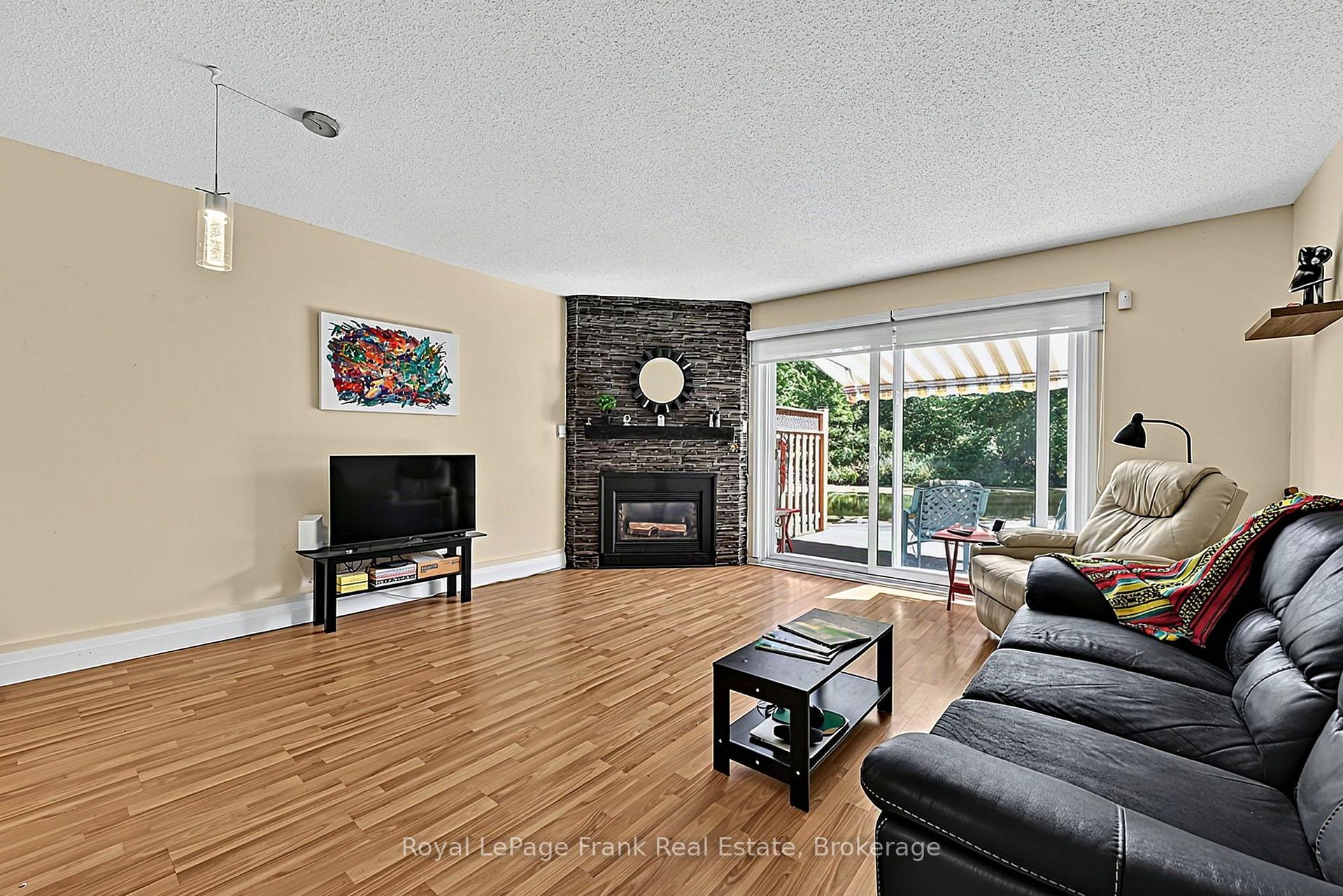 Photo 10 of Unit 21, 21 Laguna Parkway, Ramara, Brechin — HOMEH