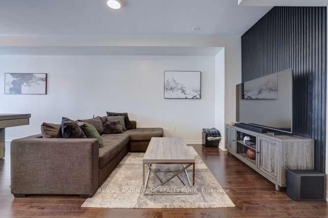 Photo 7 of 2435 Greenwich Drive, Oakville, Westmount — HOMEH