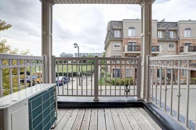 Photo 10 of 2435 Greenwich Drive, Oakville, Westmount — HOMEH