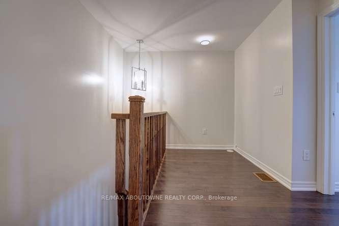 Photo 18 of 2435 Greenwich Drive, Oakville, Westmount — HOMEH