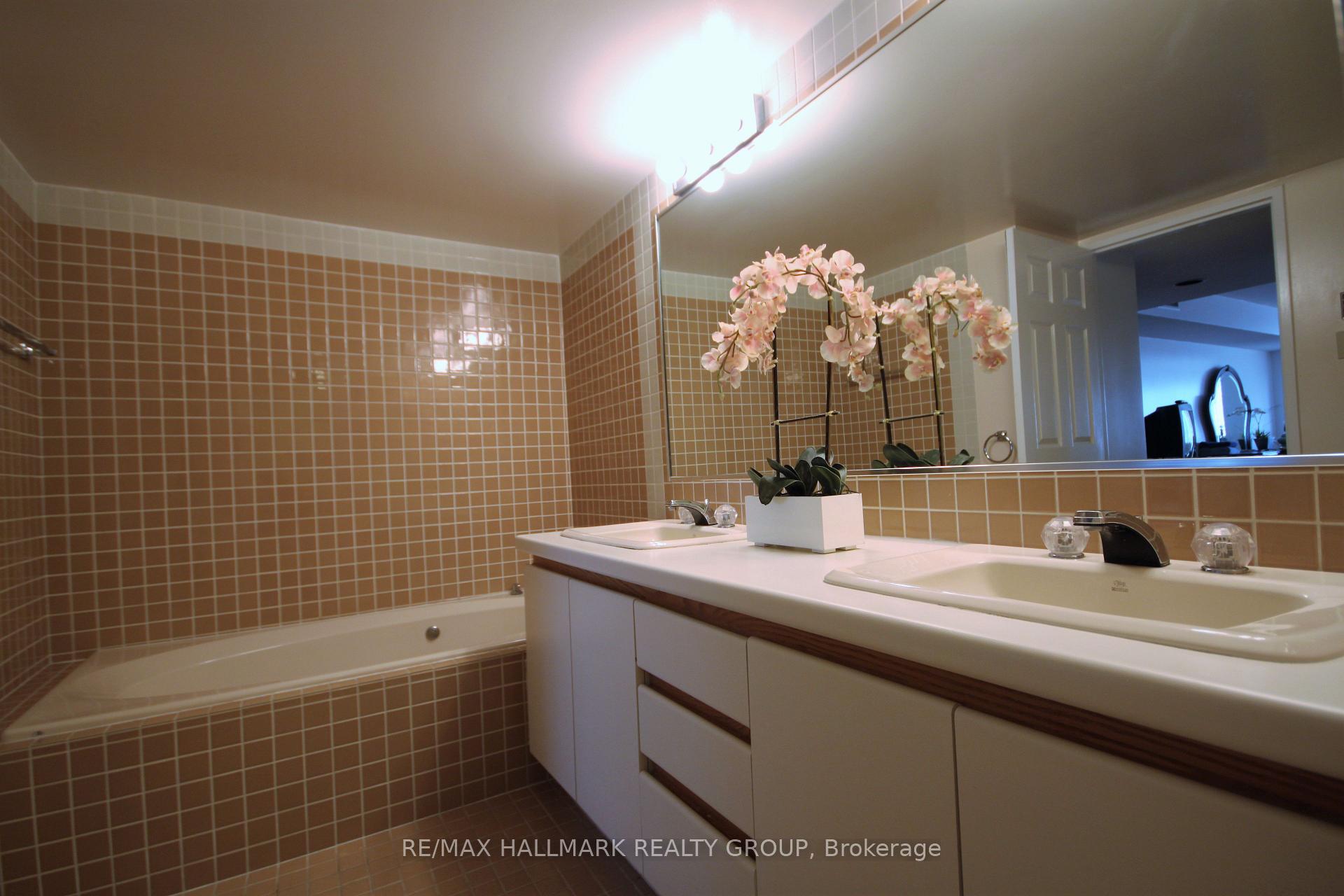 Photo 38 of Unit 77, 263 Botanica Private, Ottawa, Civic Hospital — HOMEH