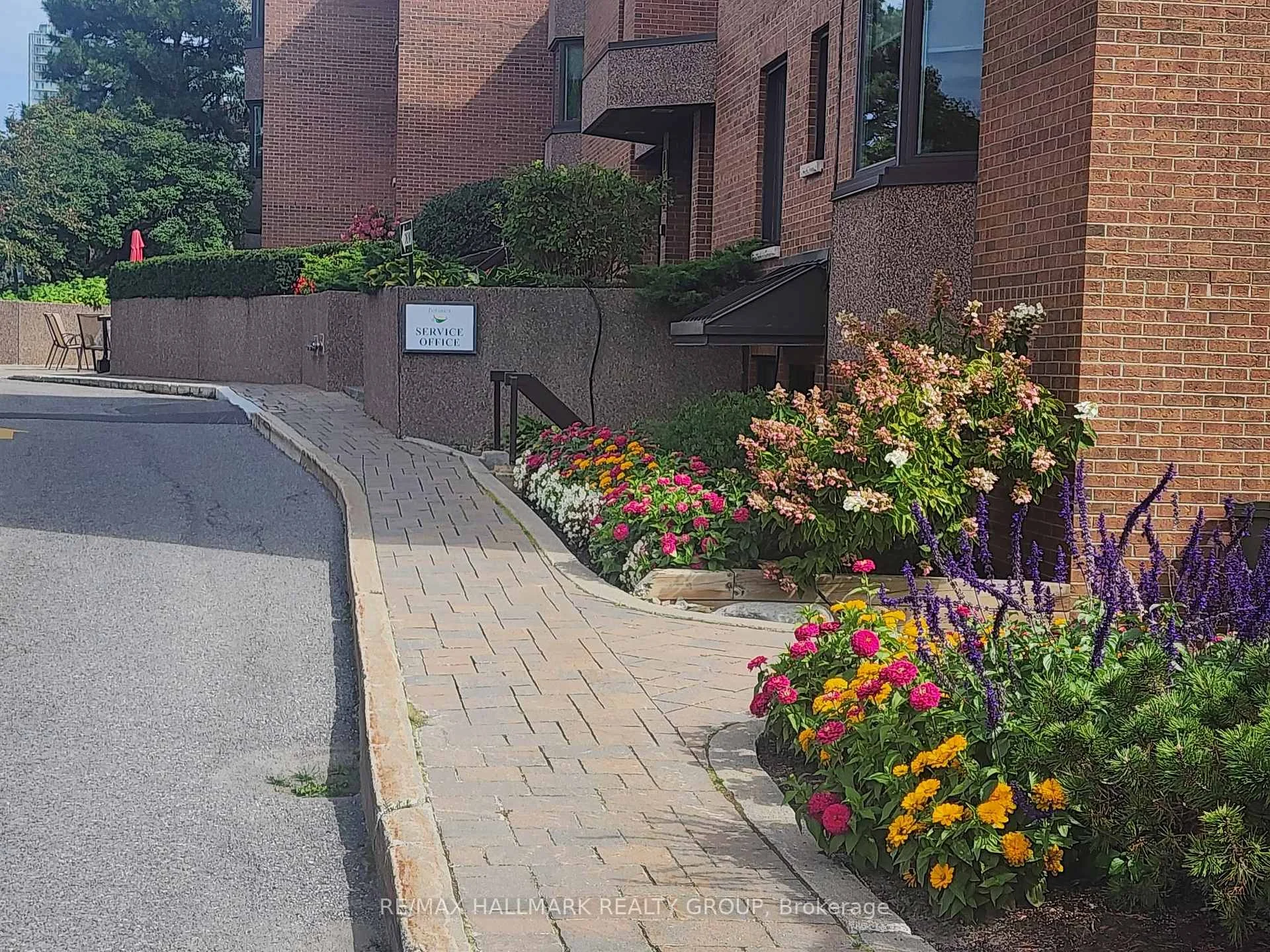 Photo 5 of Unit 77, 263 Botanica Private, Ottawa, Civic Hospital — HOMEH