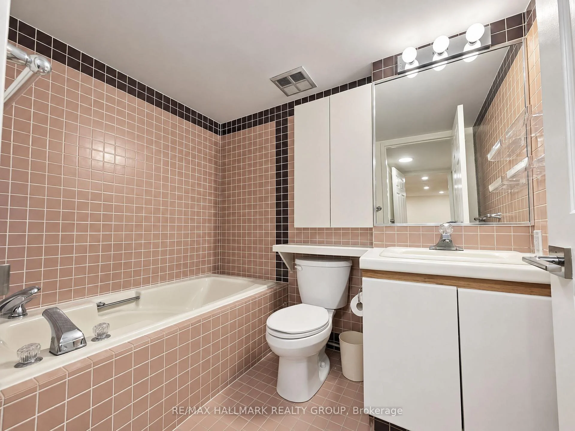 Photo 46 of Unit 77, 263 Botanica Private, Ottawa, Civic Hospital — HOMEH