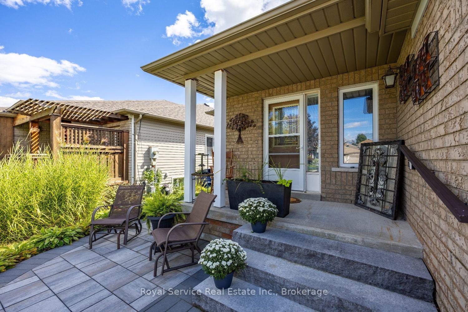 Photo 4 of 25 Huffman Avenue, Port Hope — HOMEH
