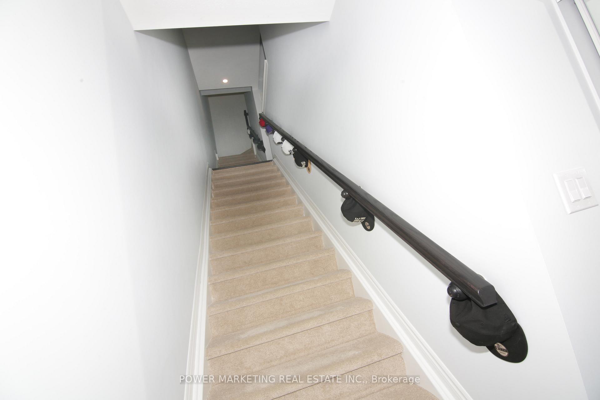 Photo 2 of 43 Zoisite Private, Ottawa, Barrhaven - Heritage Park — HOMEH