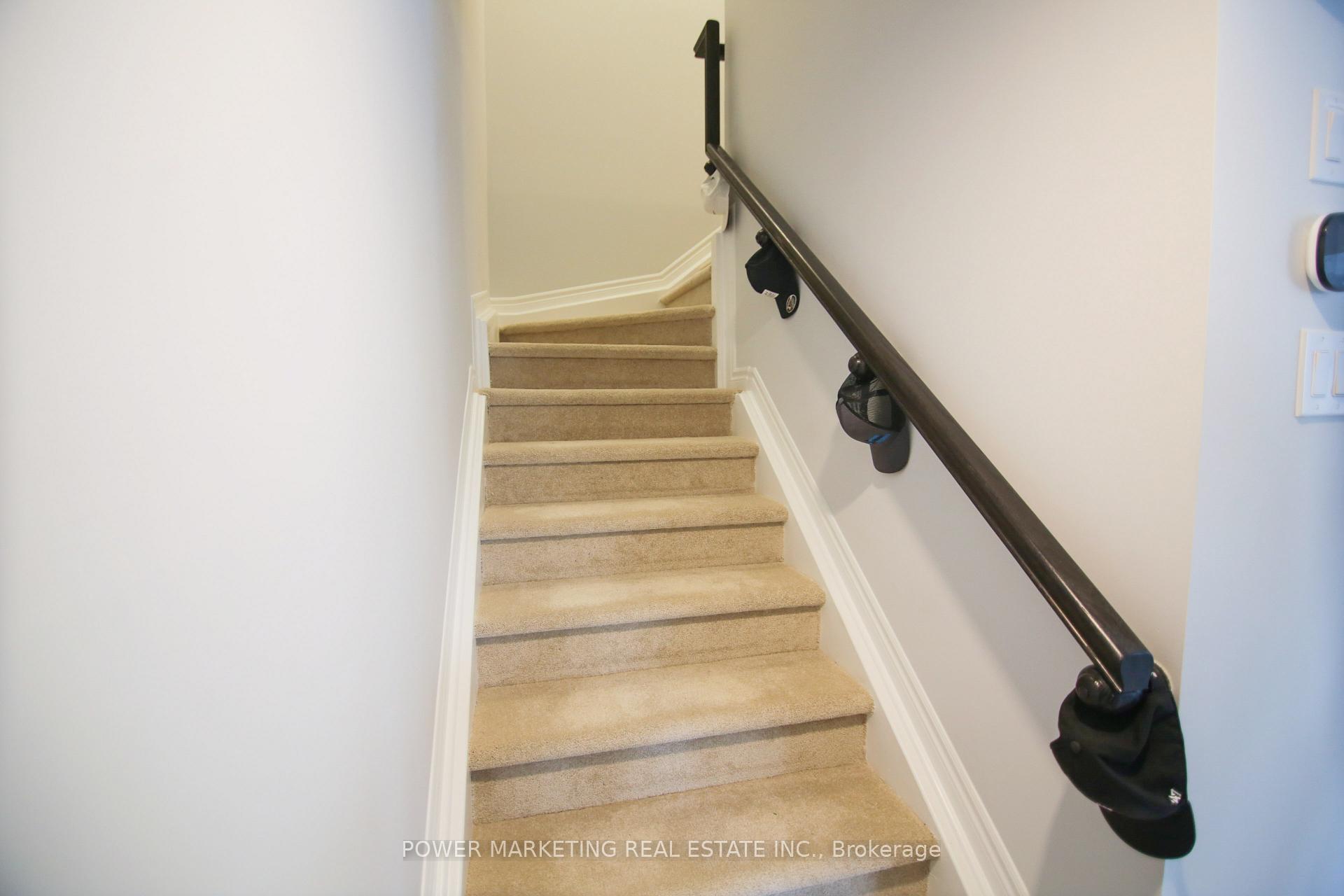 Photo 13 of 43 Zoisite Private, Ottawa, Barrhaven - Heritage Park — HOMEH
