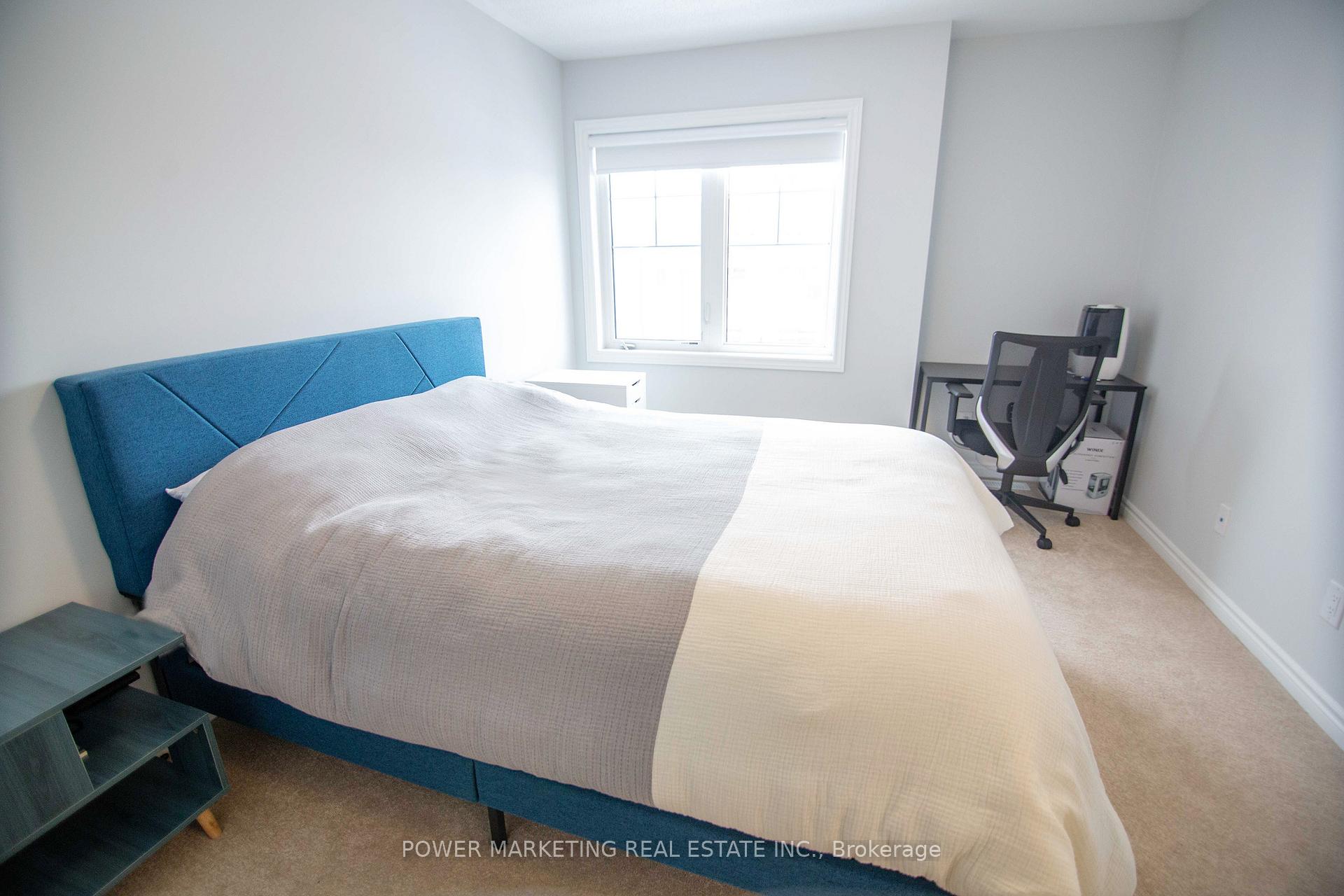 Photo 19 of 43 Zoisite Private, Ottawa, Barrhaven - Heritage Park — HOMEH