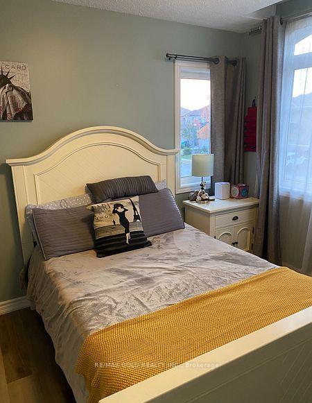Photo 19 of 39 Fiddleneck Crescent, Brampton, Sandringham-Wellington — HOMEH