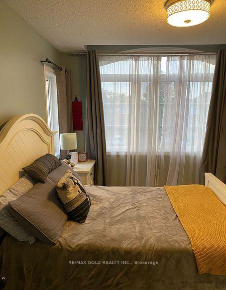 Photo 20 of 39 Fiddleneck Crescent, Brampton, Sandringham-Wellington — HOMEH