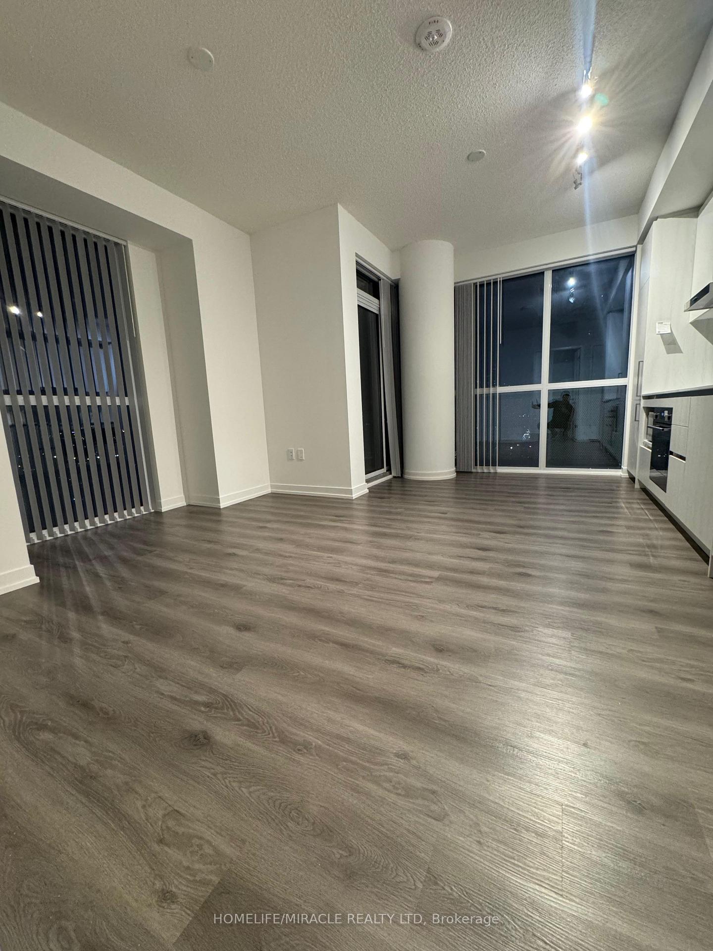 Photo 14 of Unit 2012, 2250 commerce Street, Vaughan, Vaughan Corporate Centre — HOMEH