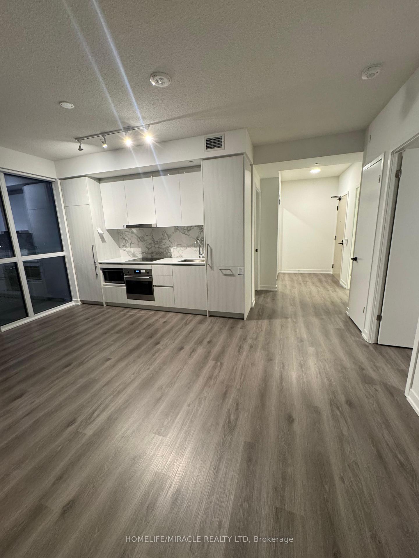 Photo 22 of Unit 2012, 2250 commerce Street, Vaughan, Vaughan Corporate Centre — HOMEH