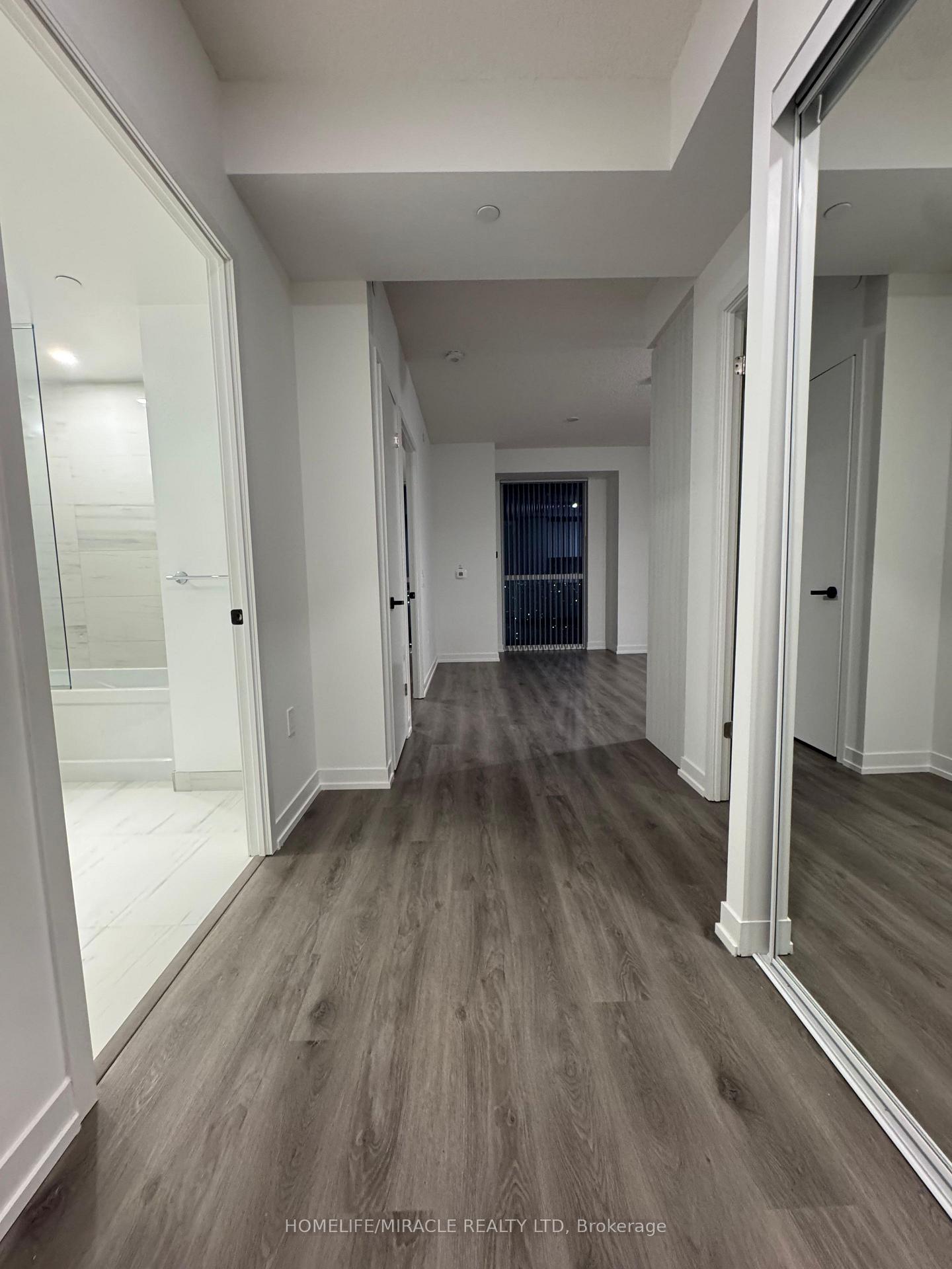 Photo 30 of Unit 2012, 2250 commerce Street, Vaughan, Vaughan Corporate Centre — HOMEH