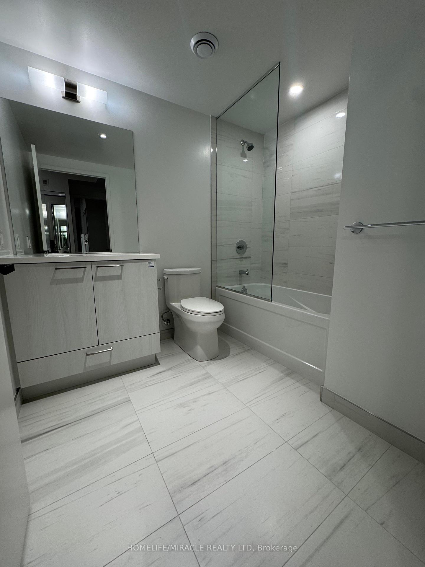 Photo 38 of Unit 2012, 2250 commerce Street, Vaughan, Vaughan Corporate Centre — HOMEH
