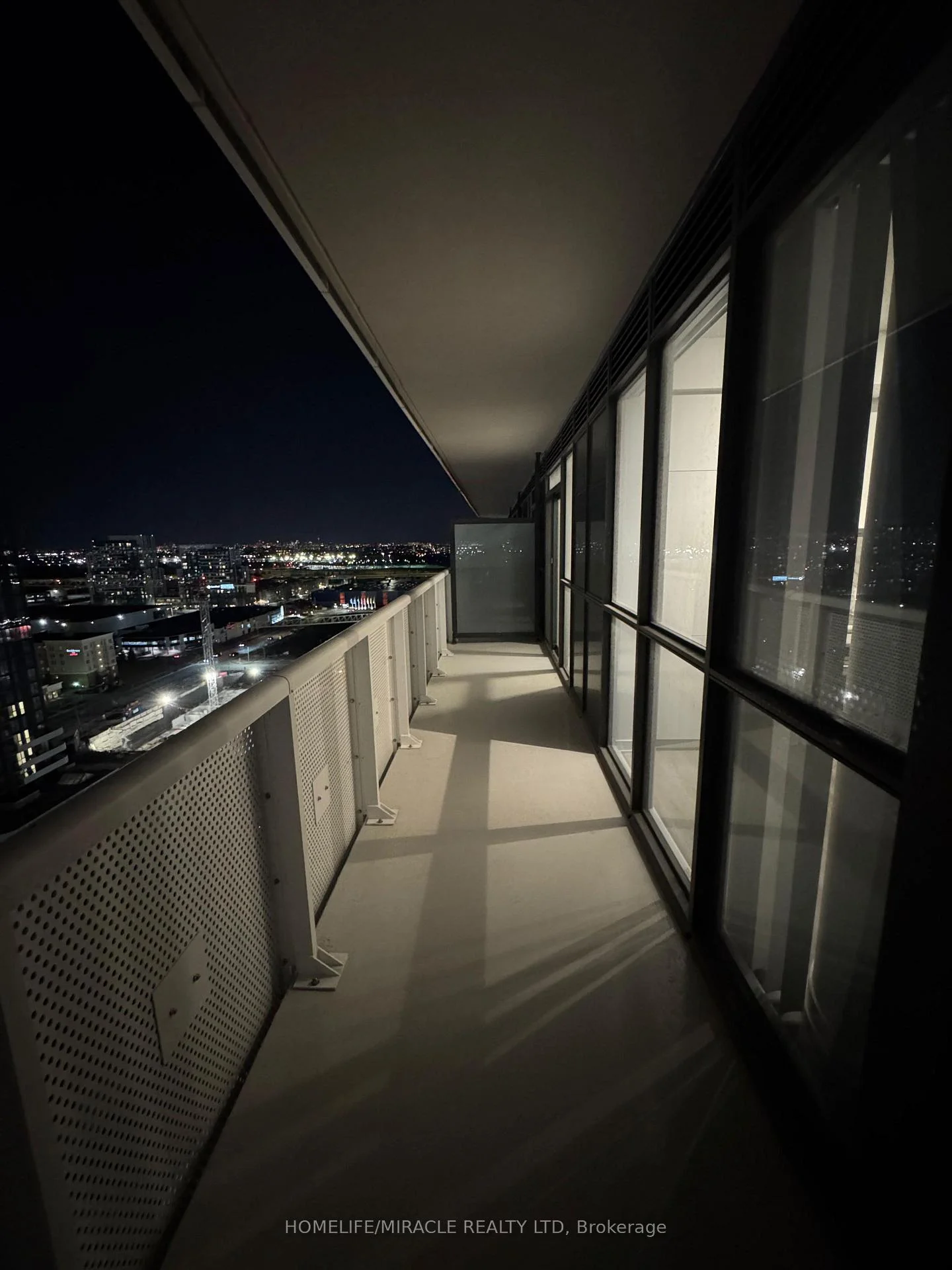 Photo 23 of Unit 2012, 2250 commerce Street, Vaughan, Vaughan Corporate Centre — HOMEH