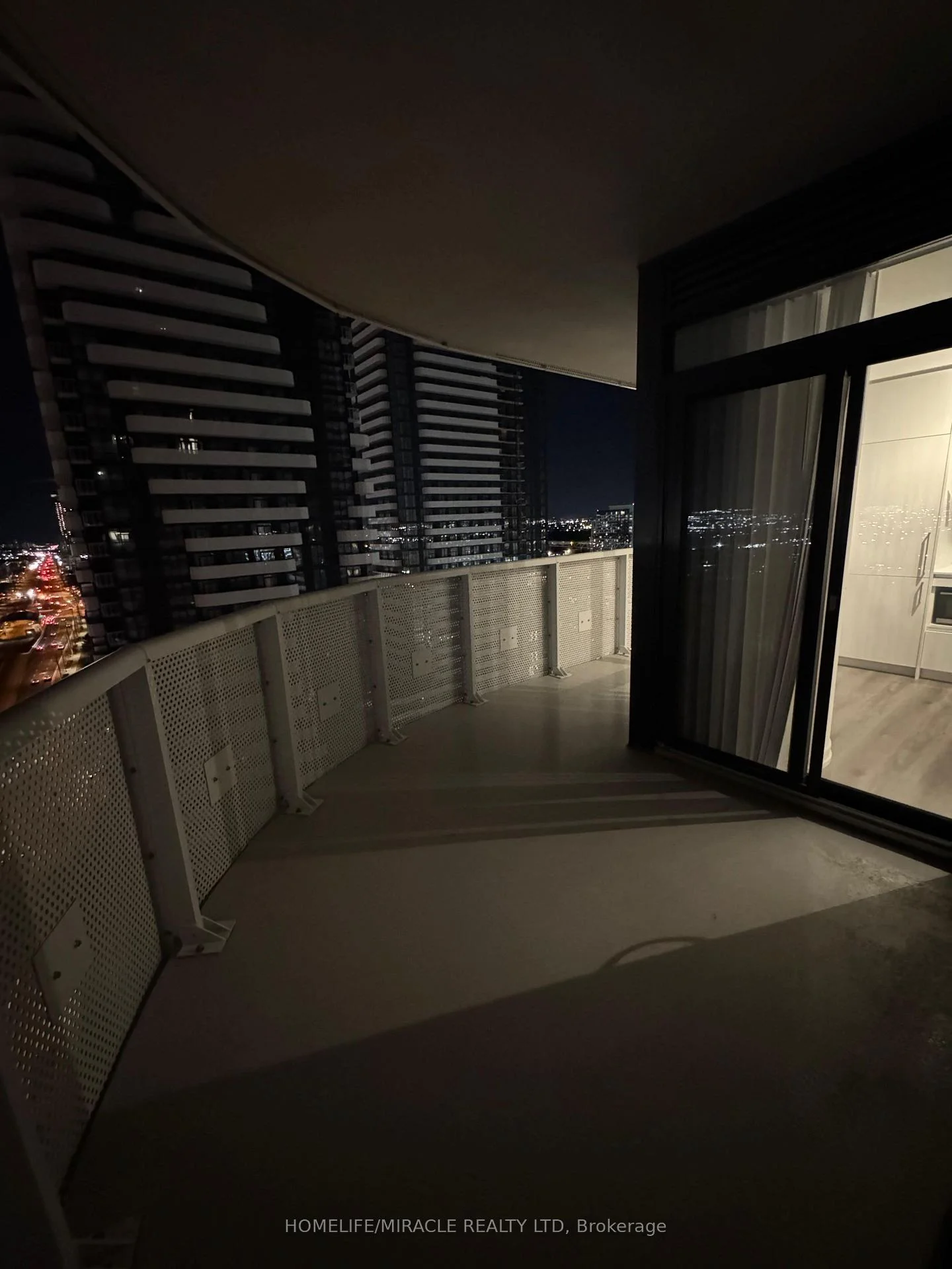 Photo 28 of Unit 2012, 2250 commerce Street, Vaughan, Vaughan Corporate Centre — HOMEH