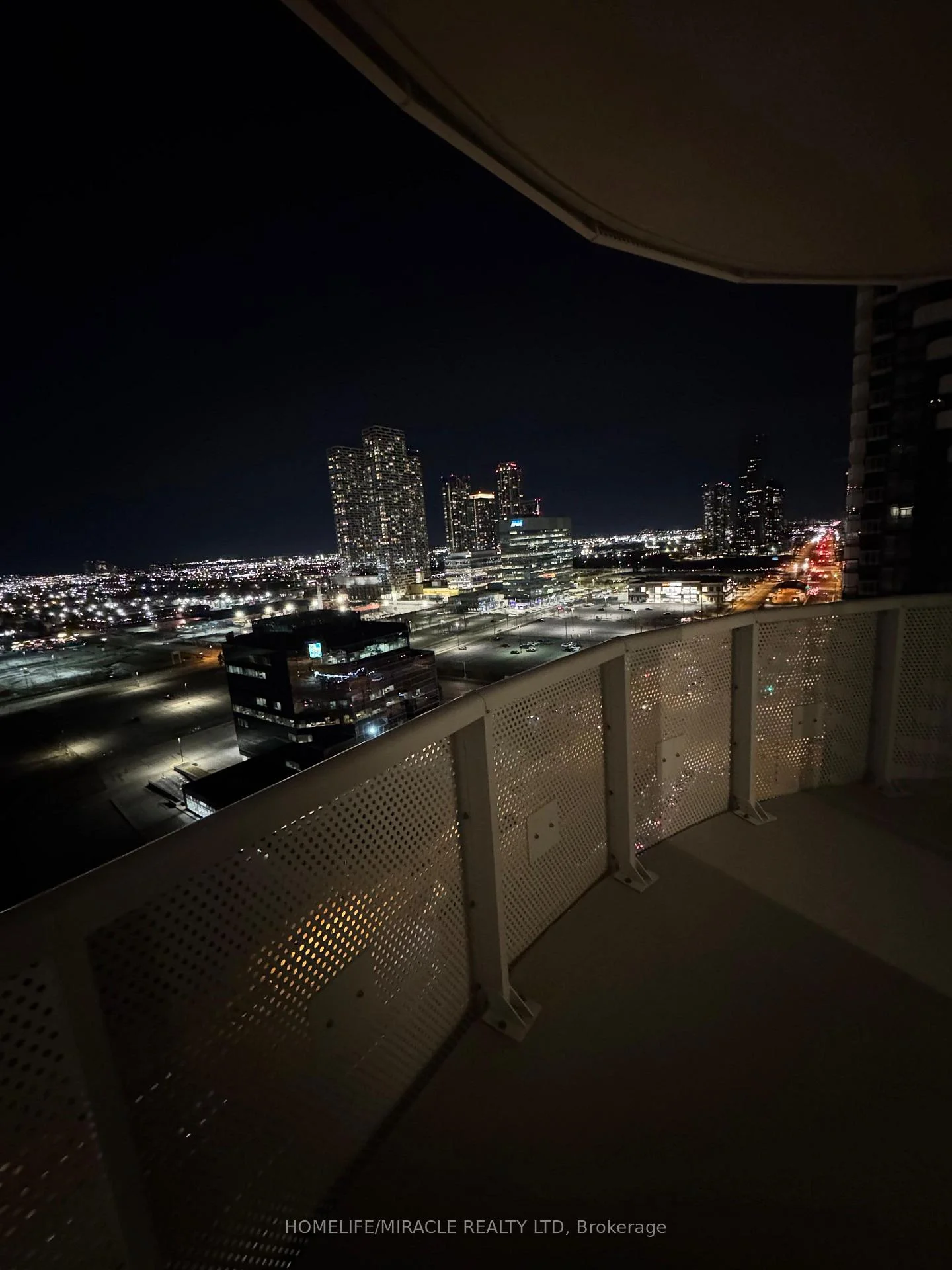 Photo 31 of Unit 2012, 2250 commerce Street, Vaughan, Vaughan Corporate Centre — HOMEH