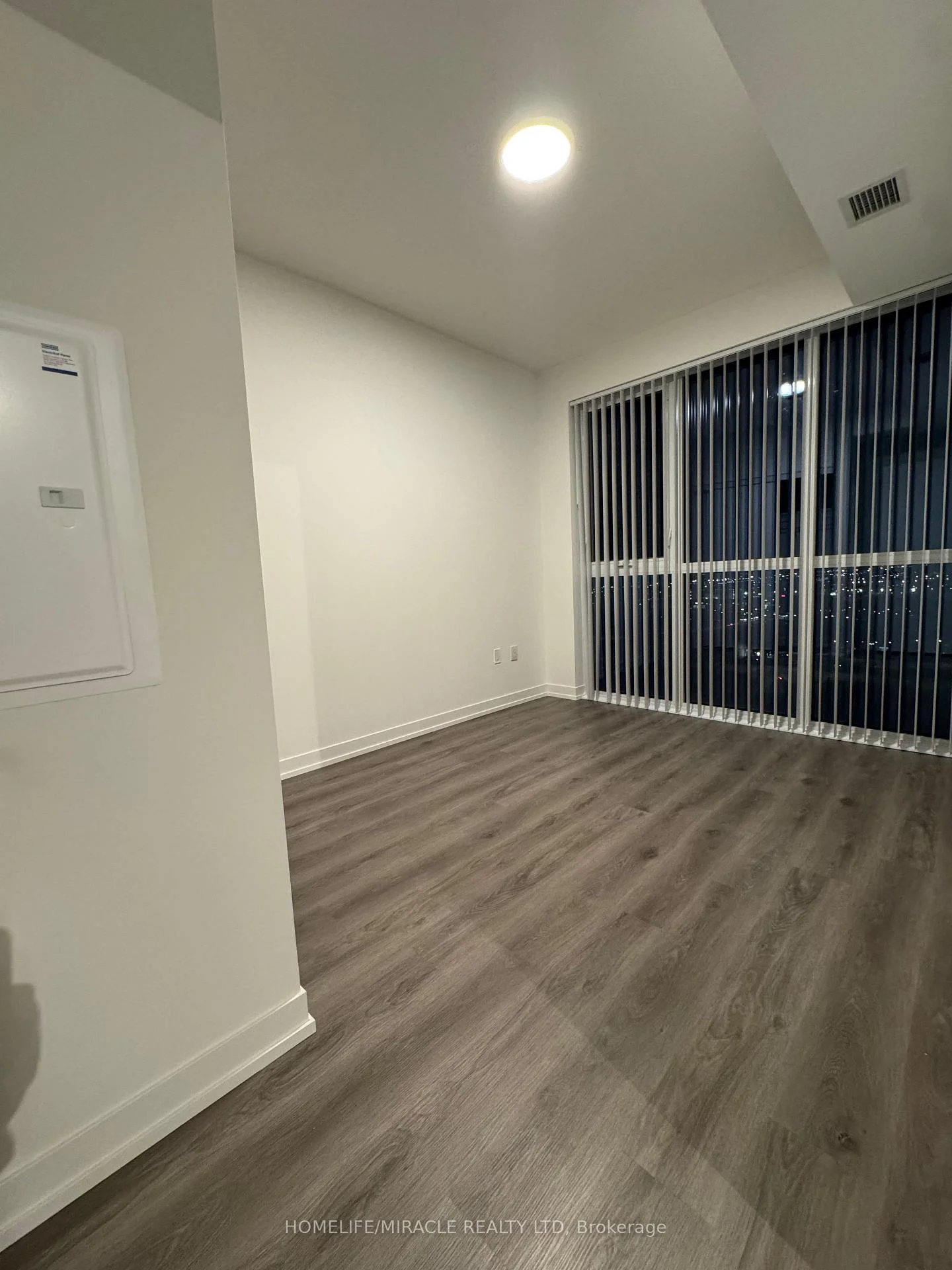 Photo 40 of Unit 2012, 2250 commerce Street, Vaughan, Vaughan Corporate Centre — HOMEH