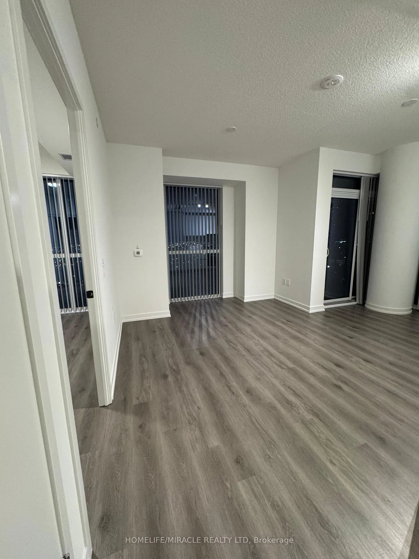 Photo 56 of Unit 2012, 2250 commerce Street, Vaughan, Vaughan Corporate Centre — HOMEH