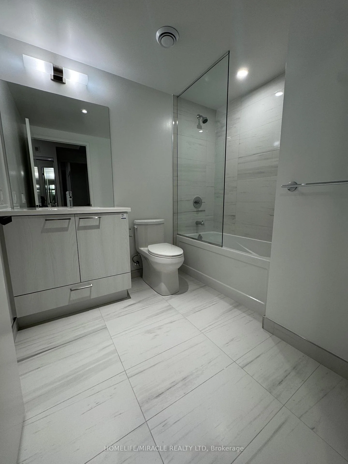 Photo 58 of Unit 2012, 2250 commerce Street, Vaughan, Vaughan Corporate Centre — HOMEH
