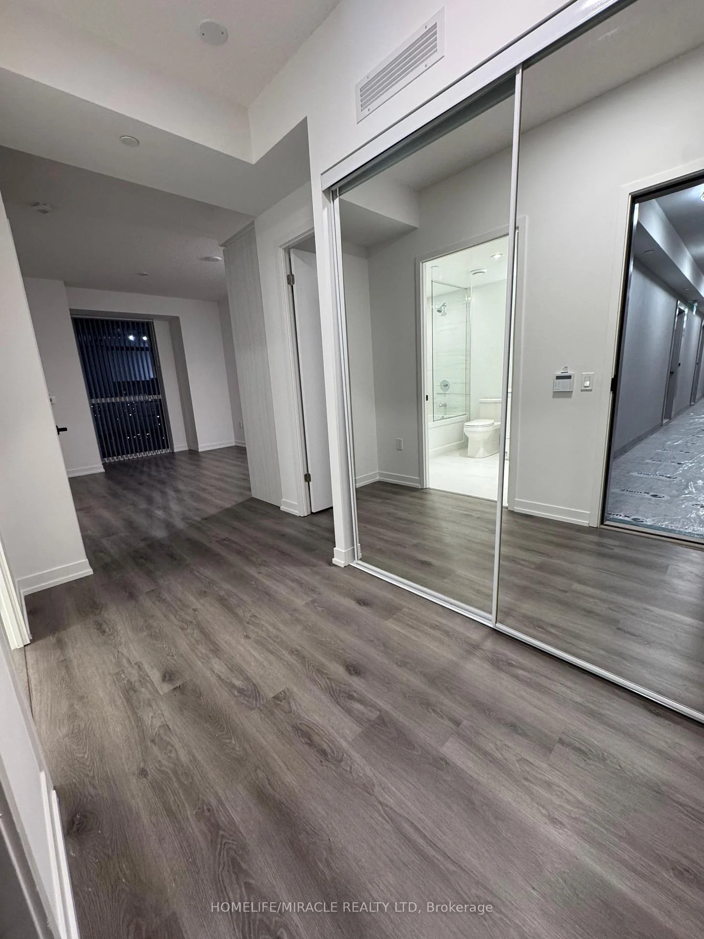 Photo 64 of Unit 2012, 2250 commerce Street, Vaughan, Vaughan Corporate Centre — HOMEH