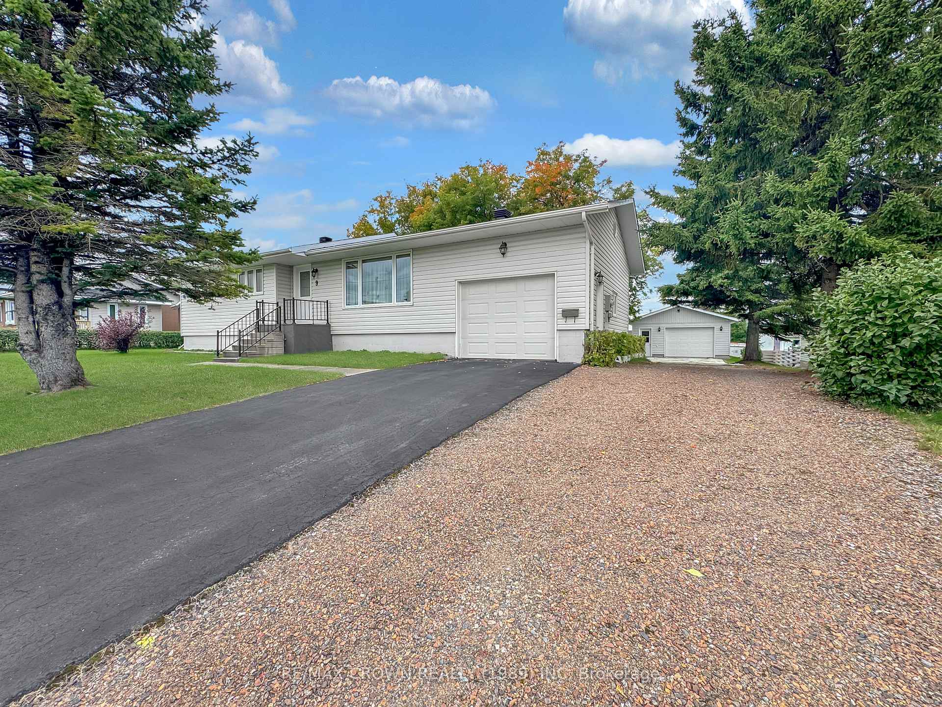 Photo 1 of 9 Bouldier Street, Kapuskasing — HOMEH