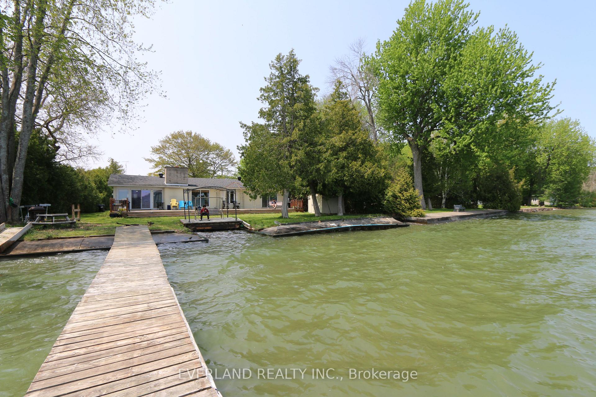 Photo 6 of 745 Harbour Street, Innisfil, Rural Innisfil — HOMEH