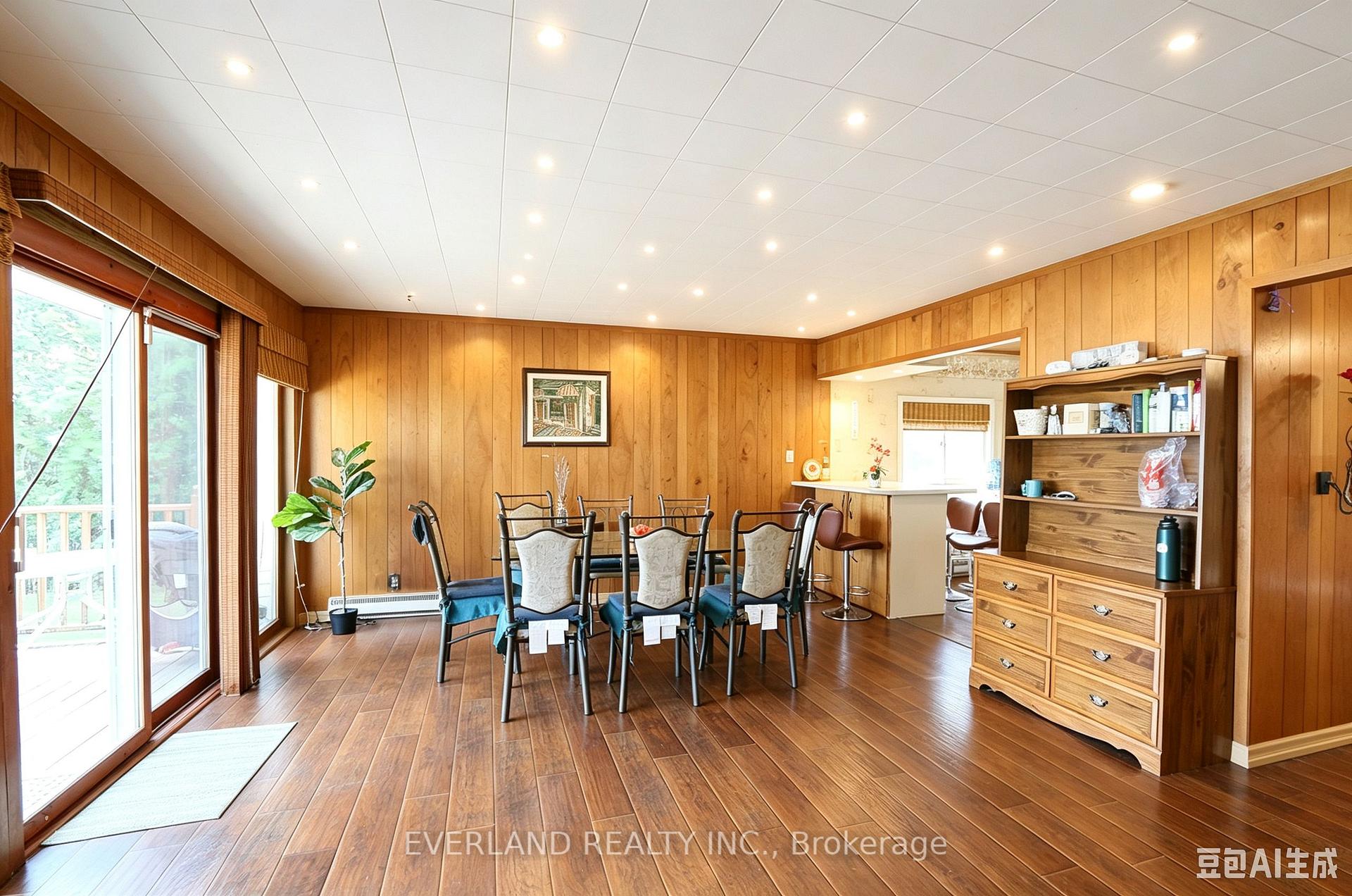 Photo 10 of 745 Harbour Street, Innisfil, Rural Innisfil — HOMEH