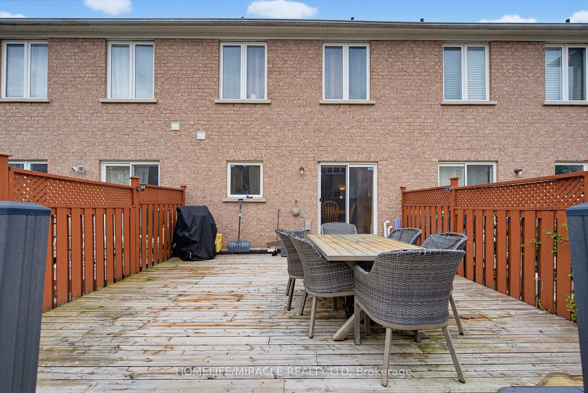 Photo 5 of Unit 54, 169 Tom Taylor Crescent, Newmarket, Summerhill Estates — HOMEH