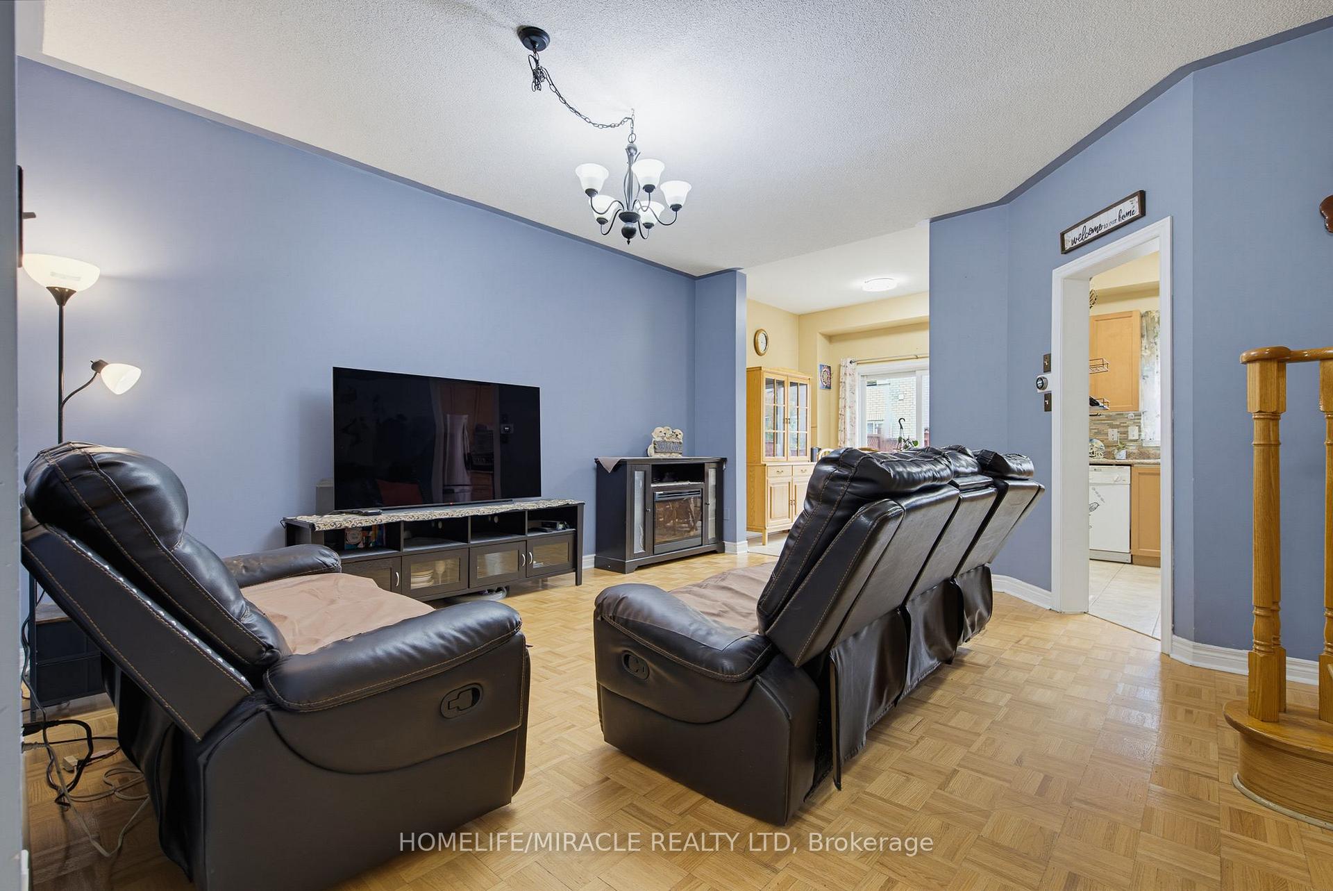 Photo 11 of Unit 54, 169 Tom Taylor Crescent, Newmarket, Summerhill Estates — HOMEH