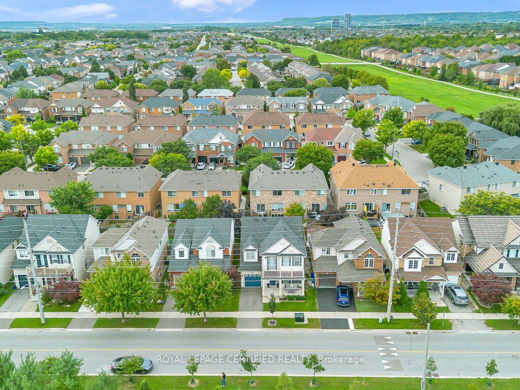 Photo 2 of 834 4 Line, Milton, Beaty — HOMEH