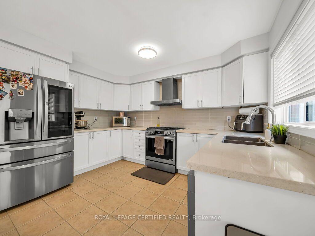 Photo 10 of 834 4 Line, Milton, Beaty — HOMEH