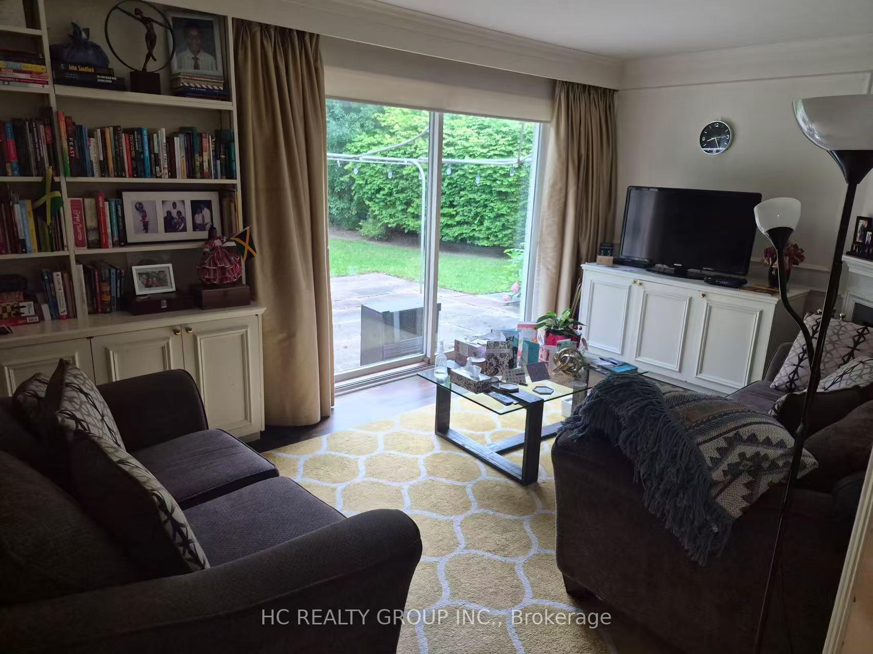 Photo 9 of 43 Wilket Road, North York, Bridle Path-Sunnybrook-York Mills — HOMEH