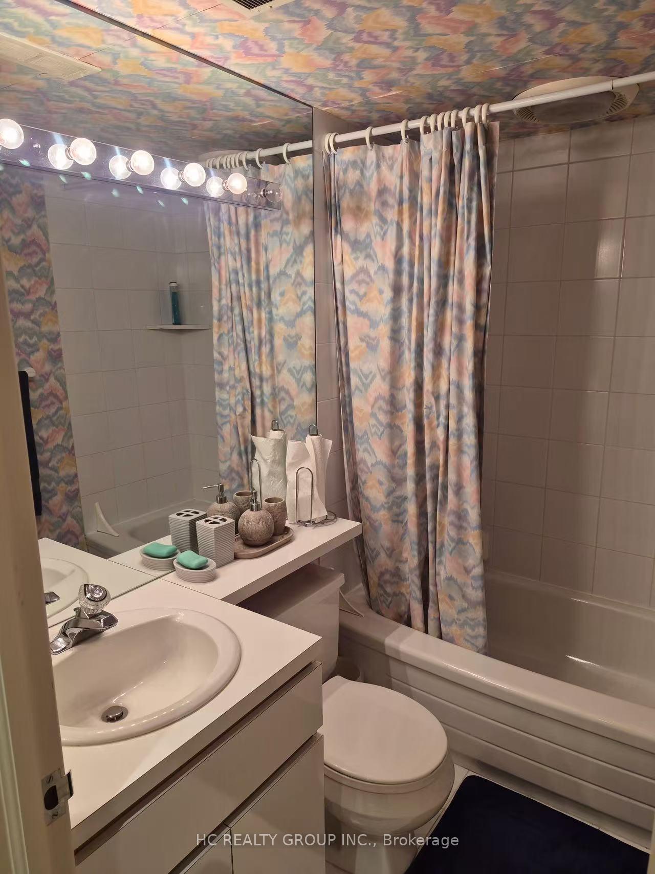 Photo 13 of 43 Wilket Road, North York, Bridle Path-Sunnybrook-York Mills — HOMEH