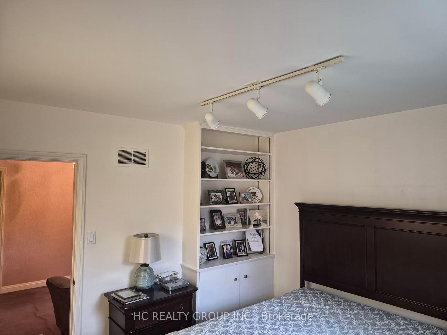 Photo 25 of 43 Wilket Road, North York, Bridle Path-Sunnybrook-York Mills — HOMEH