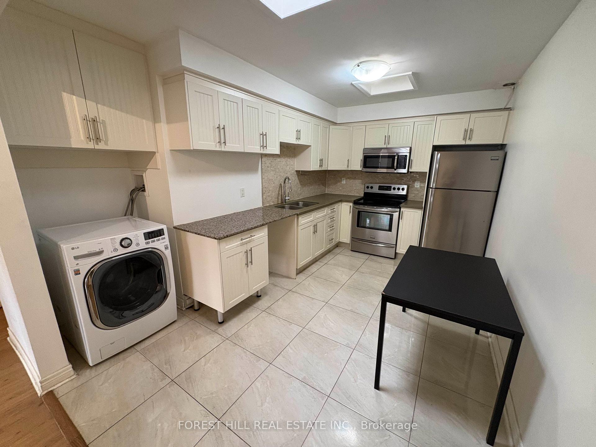 Photo 4 of Unit 1, 341 Lakeshore Road E, Oakville, Old Oakville — HOMEH