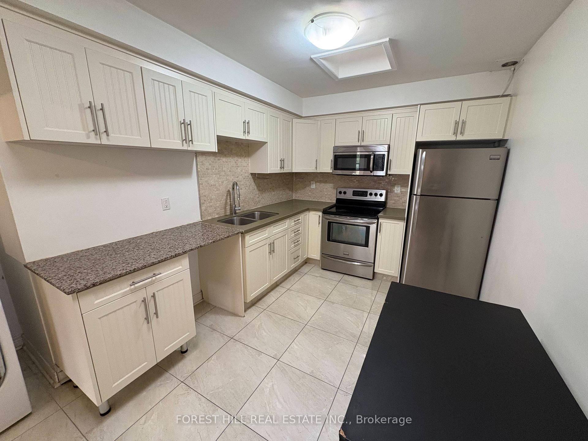 Photo 5 of Unit 1, 341 Lakeshore Road E, Oakville, Old Oakville — HOMEH