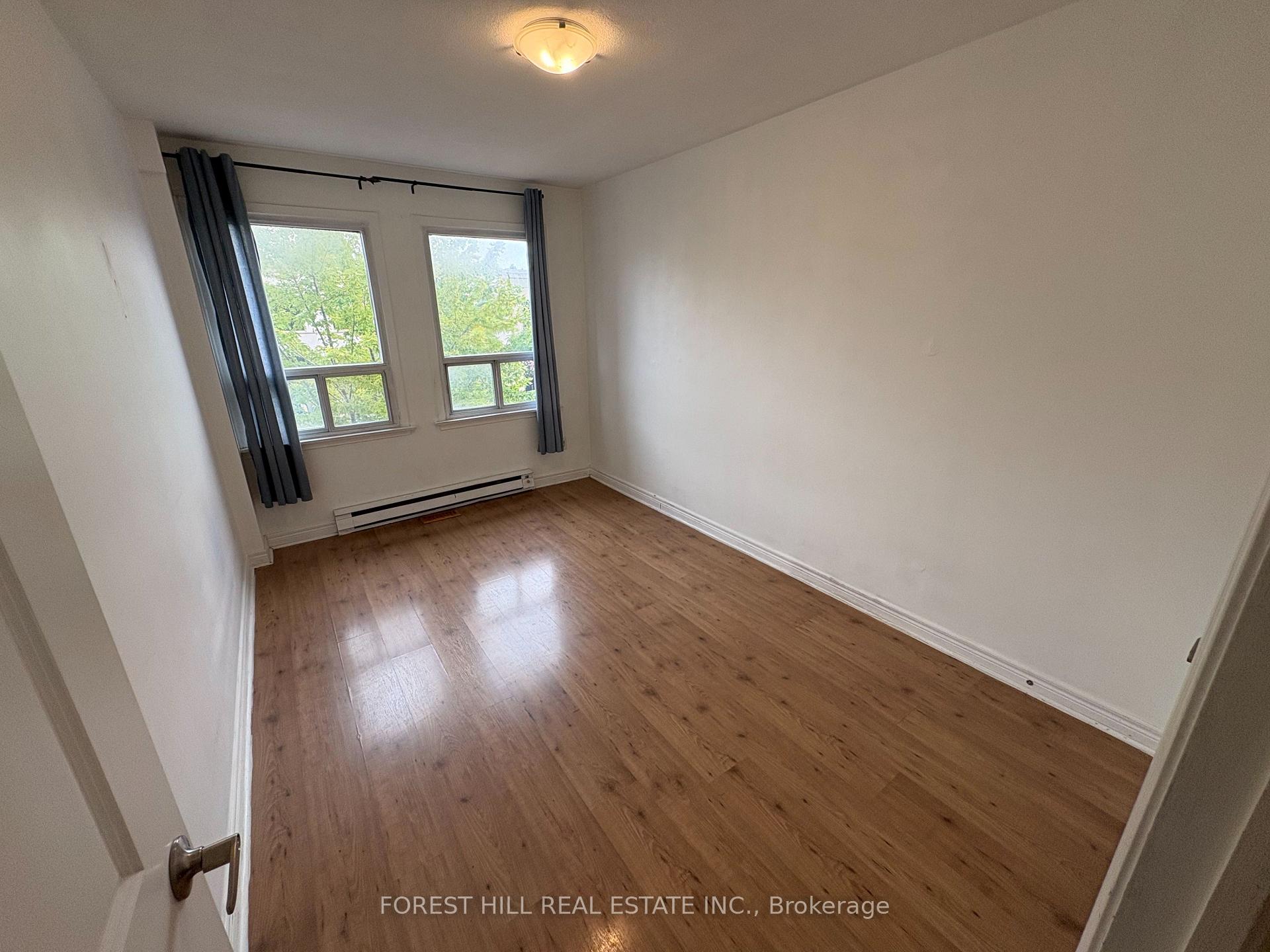 Photo 8 of Unit 1, 341 Lakeshore Road E, Oakville, Old Oakville — HOMEH