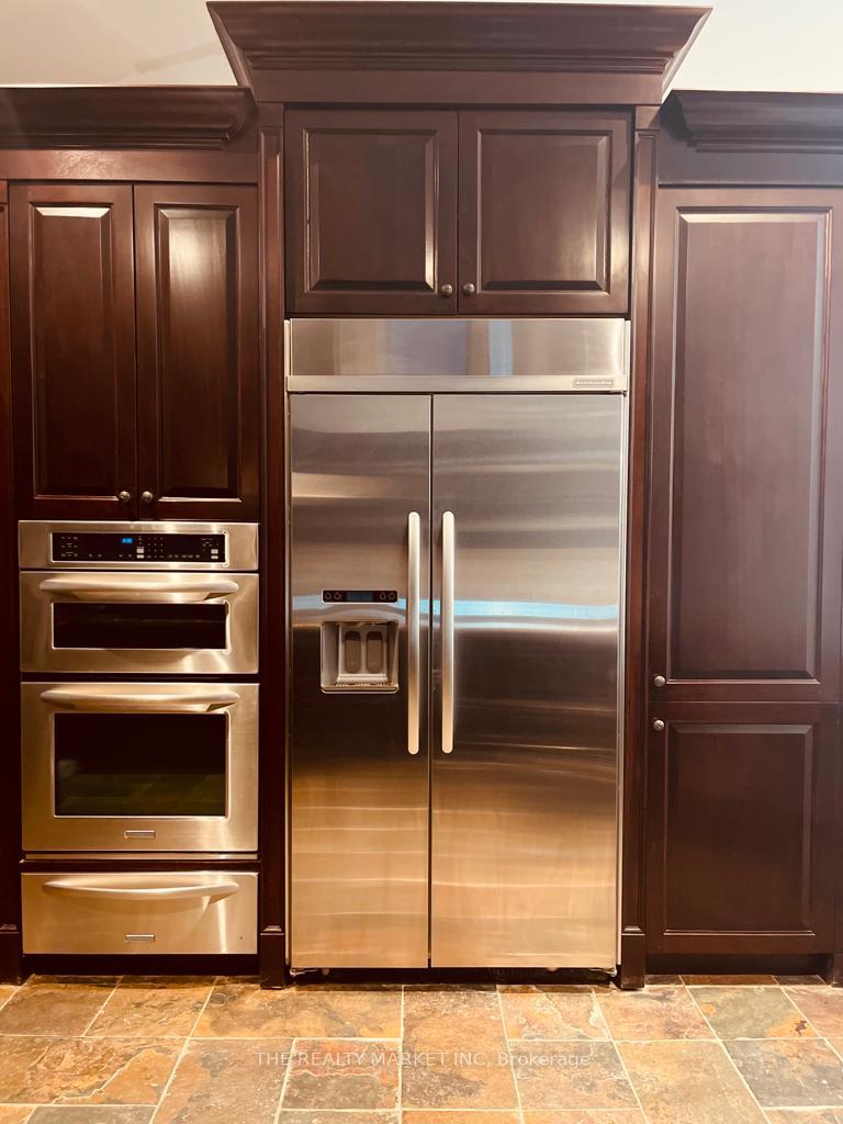 Photo 10 of Unit upper level, 383206 20 Side Road, Amaranth, Rural Amaranth — HOMEH