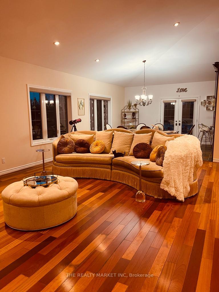 Photo 12 of Unit upper level, 383206 20 Side Road, Amaranth, Rural Amaranth — HOMEH