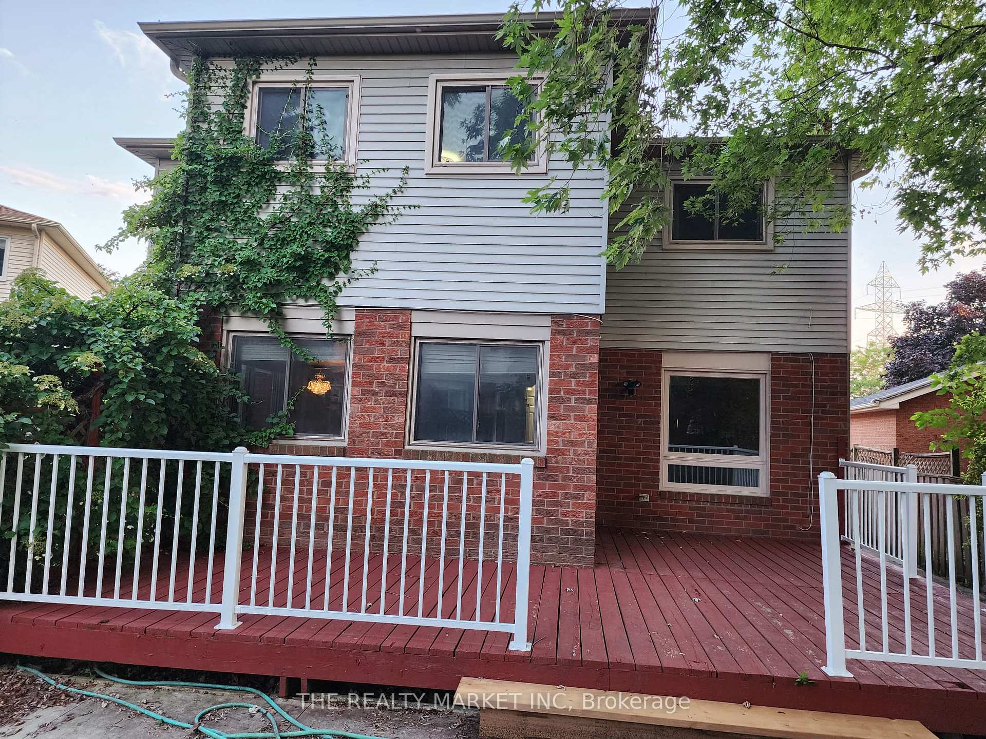 Photo 2 of Unit Room, 102 William Stephenson Drive, Whitby, Blue Grass Meadows — HOMEH